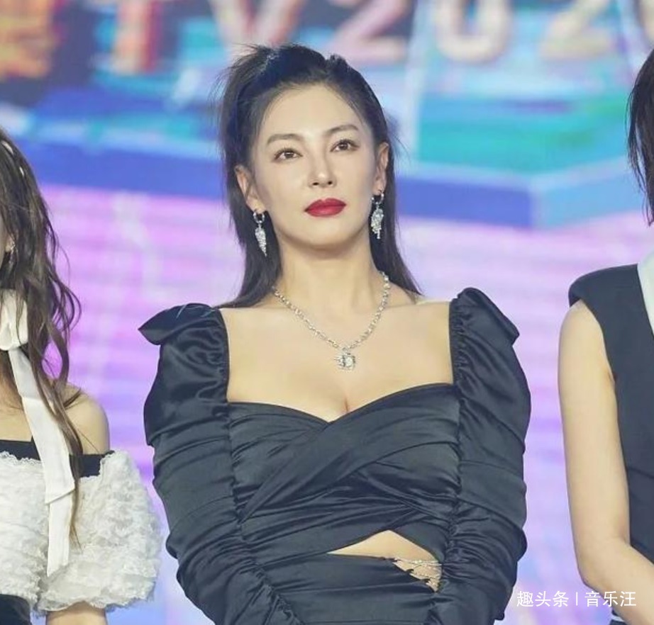 姐姐|当“乘风破浪的”姐姐们脱离滤镜,这颜值和身材,谁最像女团