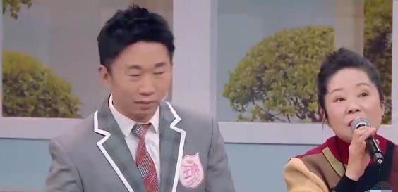  搞笑|杨迪妈妈把华晨宇叫成宇晨，谁注意华晨宇的反应简直承包我一年笑点