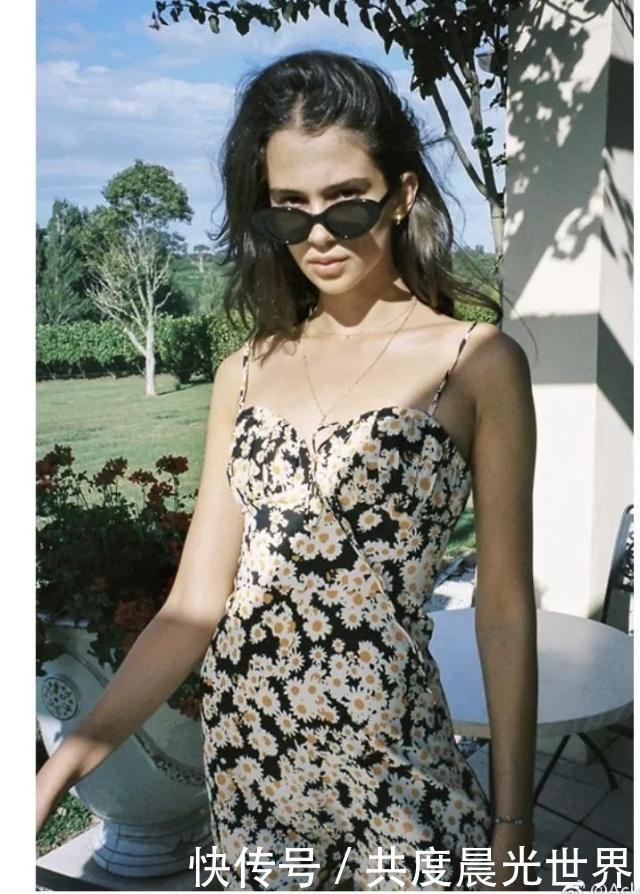 底色|碎花裙怎么挑不俗气