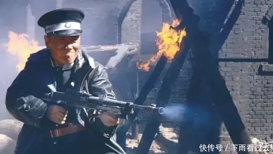 黄显声|918事变时,第一个开枪反击日寇,被写进了新中国国歌里