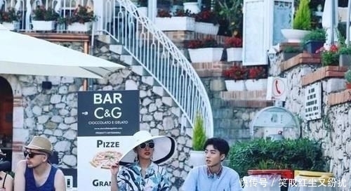 黄晓明|王俊凯是矮个子男星?他比黄晓明矮半个头,跟董子健一样