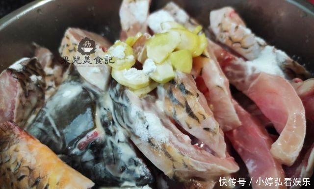 在家|火锅鱼别出去吃了,教你在家做,煮一锅吃两顿,麻辣鲜香又划算