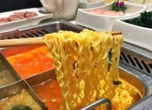 用餐|去海底捞用餐,食客自带泡面,却被告知不让用餐,除非签了它