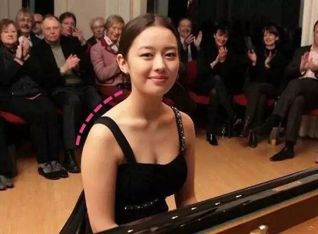  时髦|不符合“时髦”的审美定义，吉娜为什么能成为新晋流量