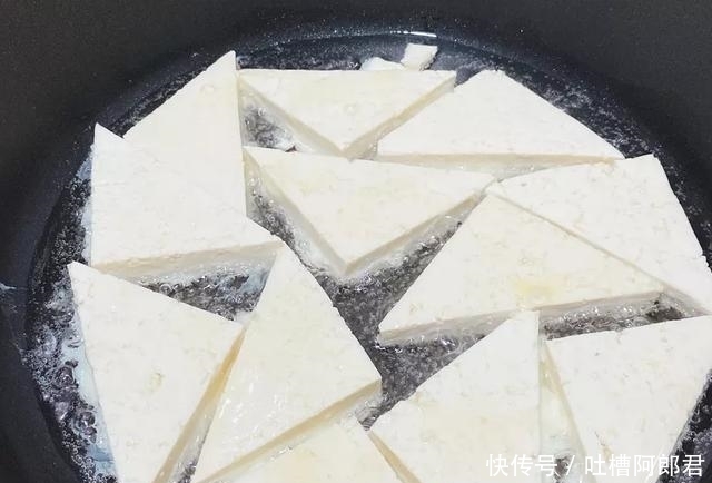 豆腐放到|入秋后,遇见此菜要多吃,2元钱1斤,葱烧才入味