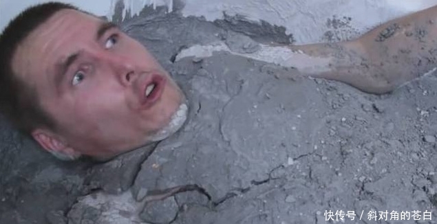 家人|男子好奇心险些让他丧命,幸亏家人发现及时!