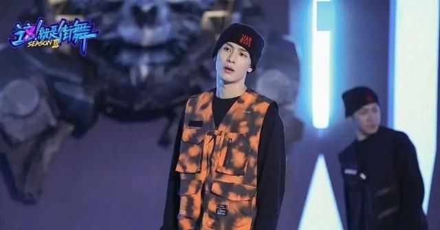 有钱|《这就是街舞》明星上脚谁最狠?王一博同款竟然有钱都买不到...