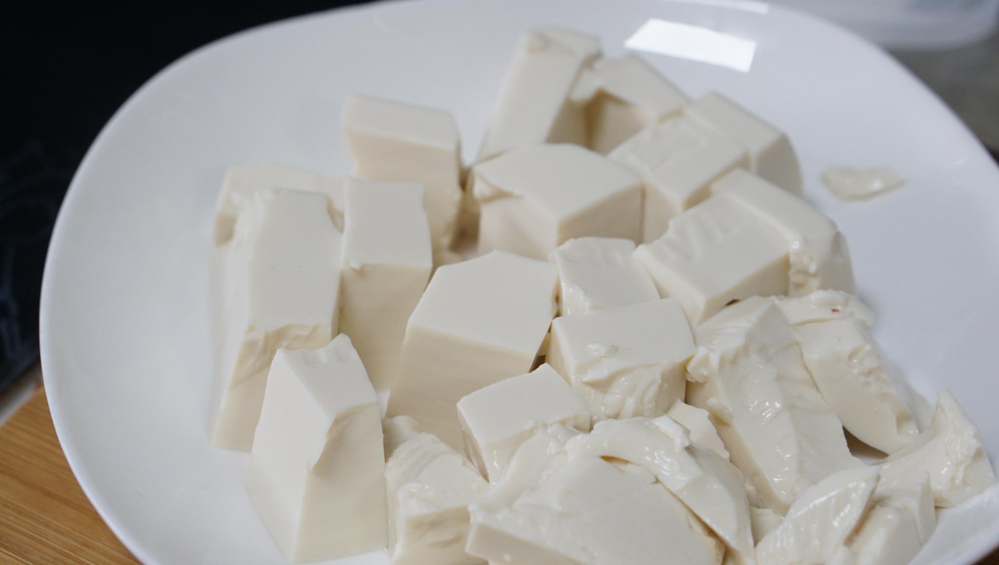 每次|豆腐的私房做法，每次这么做，老公一大锅都不够吃