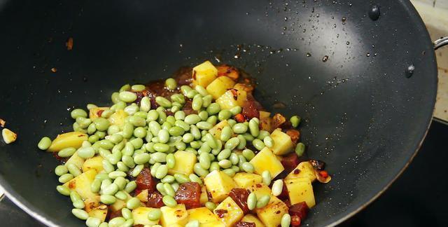 过瘾|懒人焖饭怎么做最下饭，试试这种好吃的做法，营养又过瘾