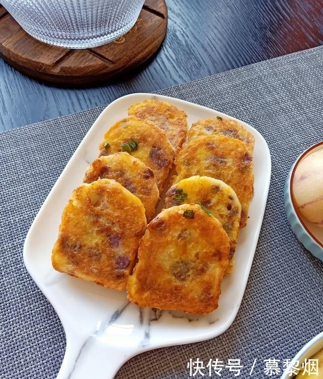 生活|老两口的极简早餐,10分钟上桌,价格不贵吃得舒服,生活美如诗