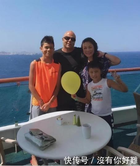 女人味|她曾是巩俐闺蜜,却被张艺谋换角,嫁外国富豪老公诠释豪横女人味