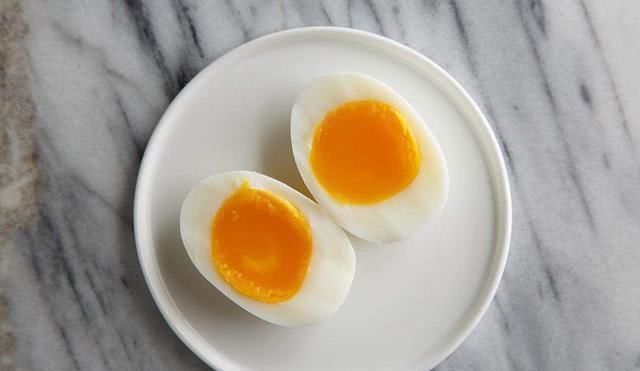 把蛋|烹调科学如何控制水煮蛋,让“蛋黄”固定在正中间不偏移