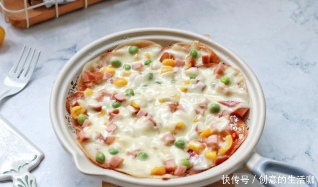 早餐|超人气快手早餐披萨,用饺子皮就能做,早知道就不买外面的披萨了