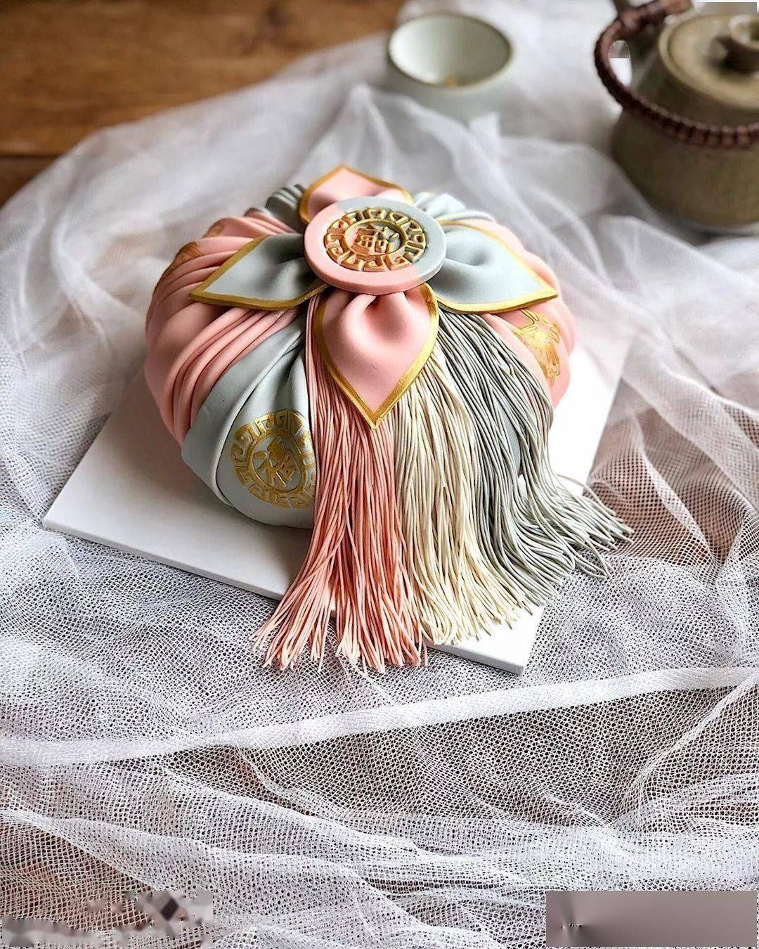 包袱蛋糕|脑洞太大韩国小姐姐晒神秘蛋糕,引百万粉丝每天催更太美了,每一张都让我流口水…