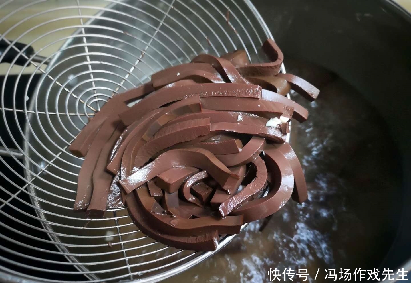 营养|天凉了,就爱吃这饭,10分钟做好,一碗下肚又香又饱,营养好消化