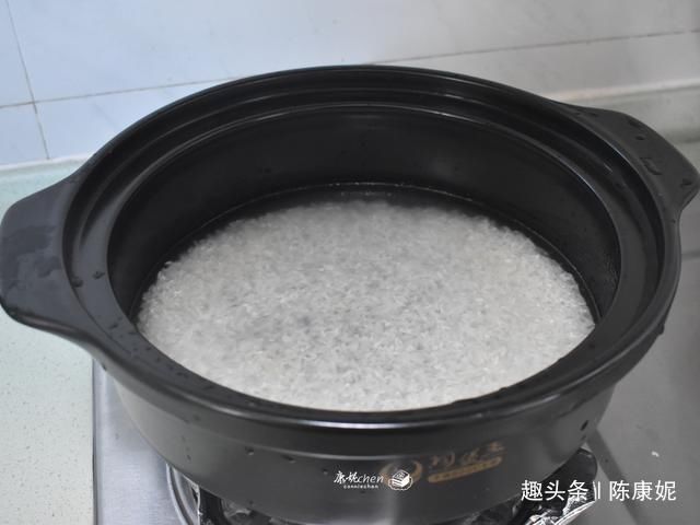 腊鸭腿腊肠|母女俩的午餐简单到只有一锅饭,晒到朋友圈,没想到都说想蹭饭