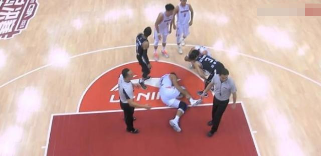 杜兰特|无对抗受伤,易建联会遭遇杜兰特的悲剧吗?伤后细节给出答案