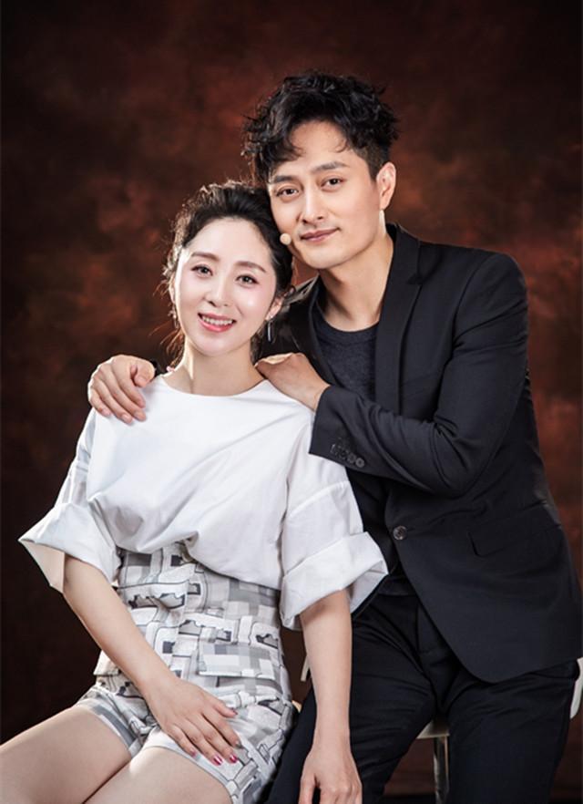 分道扬镳|星光大道亚军云飞爆红后和妻子分道扬镳,如今过得怎样