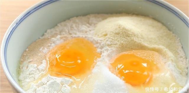 浓郁|分享美味早餐,做法简单,比馒头营养,比油条健康,葱香浓郁松软