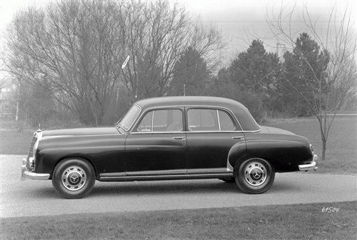 回顾|看经典如何传承 奔驰S级车型历史回顾