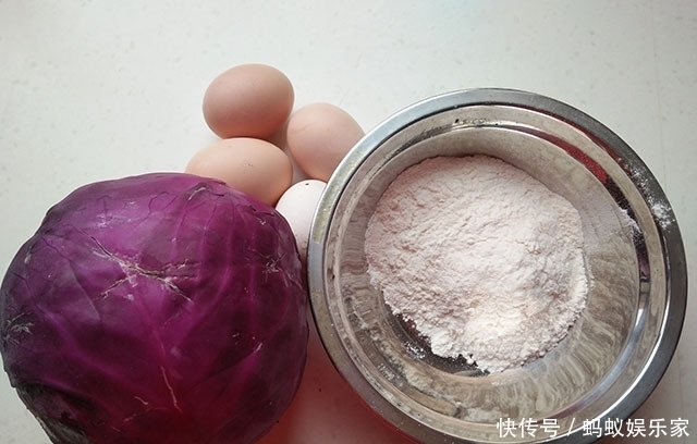 早餐|七月,鸡蛋和它做早餐,一拌一煎就出锅,比包子简单,比油条清爽