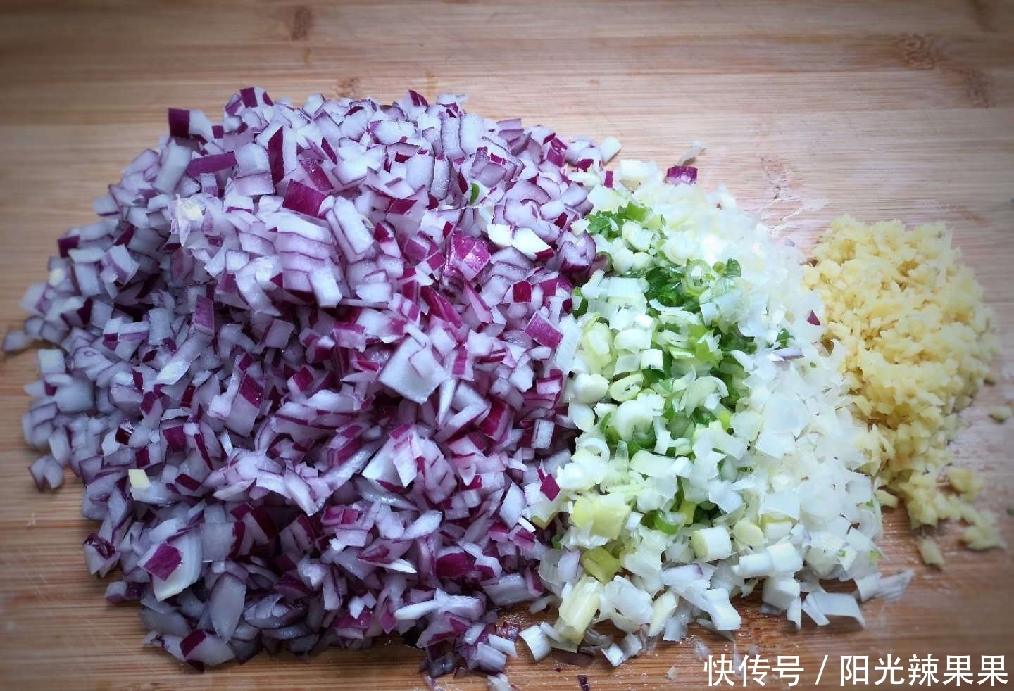 香味|秋要多吃这馅包子,营养丰富,鲜香味美,我家一周吃5次都不腻!