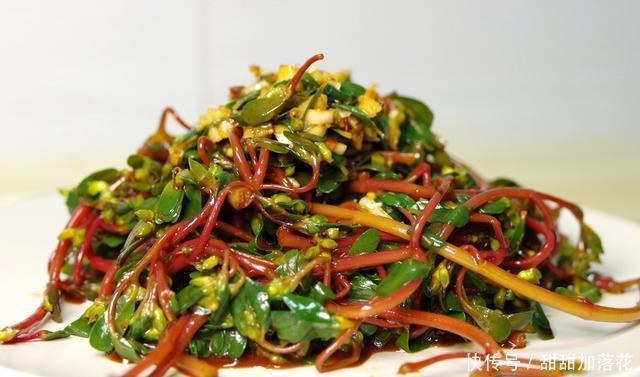 黄小辣|友人赠我黄小辣拌饭辣酱,瞧瞧,俺解锁出了更多用法