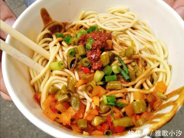 担担面|“中国十大面条”,面汤浓味鲜香,面条根根分明,你全吃过了吗?