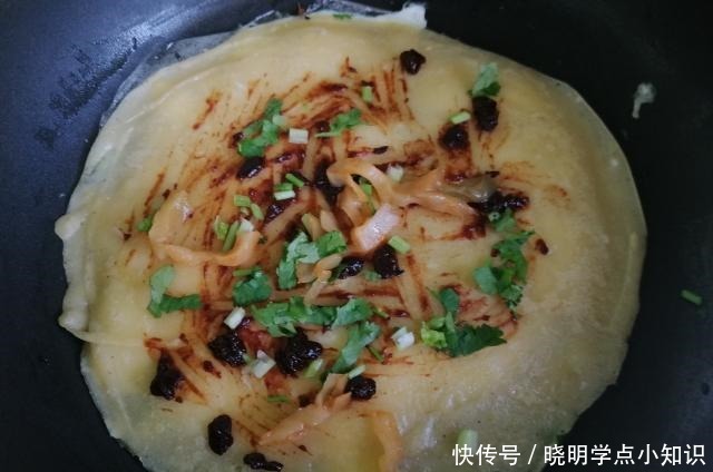 不和面|早餐就馋它，不和面不揉面，一煎一卷就搞定，孩子特爱吃
