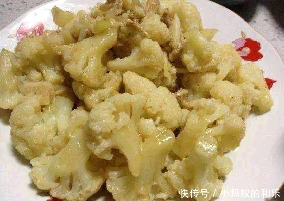 入锅中|炒花菜时,万万别直接下油锅!多加“1步”,花菜又香又脆!