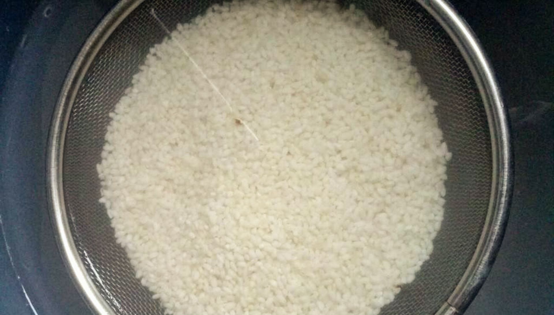 万万不可|煮米饭万万不可直接加水下锅,记住这3个诀窍,米饭粒粒喷香好吃