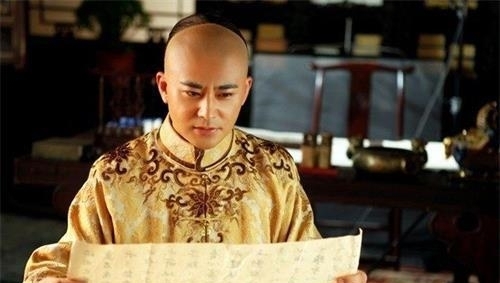  无人|同样都是太子，为什么胤礽遭遇九子夺嫡，而朱标却无人挑战呢？