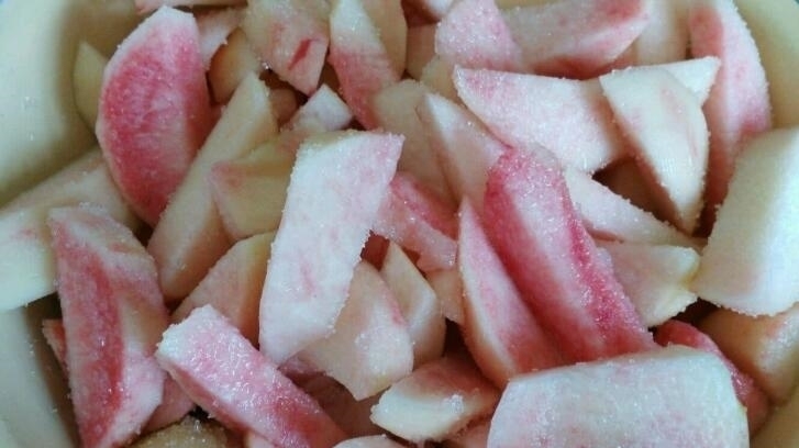 酸甜|夏天，此果正当季，3块钱1斤，补血益气，腌起来酸甜脆爽，好吃