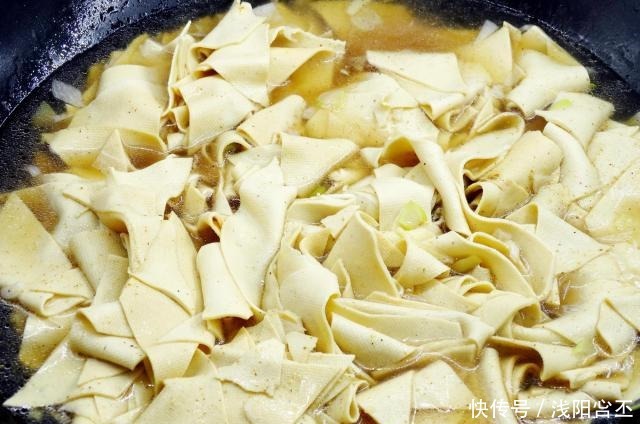 吃辣|怕吃辣还馋尖椒干豆腐,教你这样做,溜干豆腐软嫩香,夹起颤巍巍