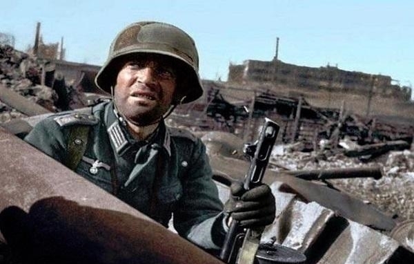 兵团|用铁链把自己锁机枪座上血战!悲惨的纳粹“外籍兵团”维京师