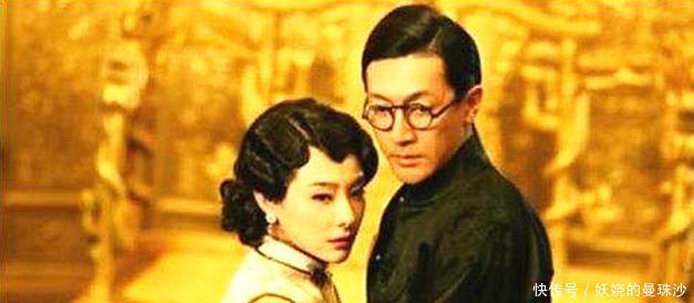 相抵|婉容看中一件皮草,溥仪钱不够用玉佩相抵,之后老板成为亿万富翁!