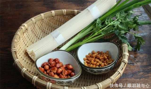 开胃|挂面这样做才好吃,酸辣开胃又营养,做法简单,学会了不用叫外卖