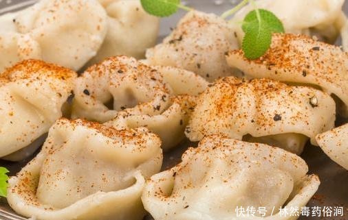 开水|煮冻饺子,用开水还是冷水?教你正确方法,饺子不露馅不破皮
