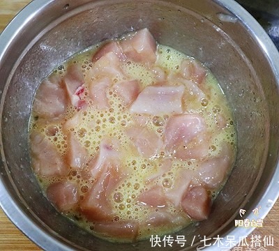 在家|酸甜咕咾肉??(鸡肉版)在家也能做的“大菜”