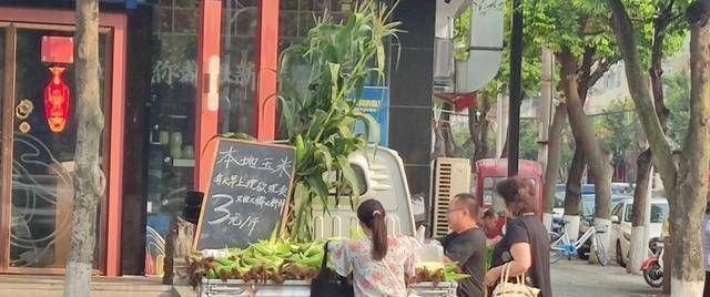  玉米饼|美味的玉米饼，新鲜的玉米糖浆烘焙，非常美味