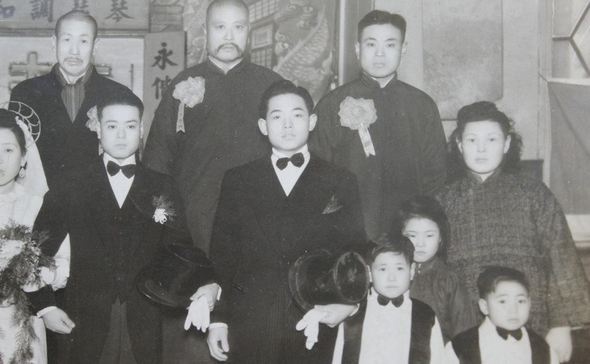 妻子|名将张灵甫战死后,19岁妻子带着儿子终身未嫁,他们后来过得如何