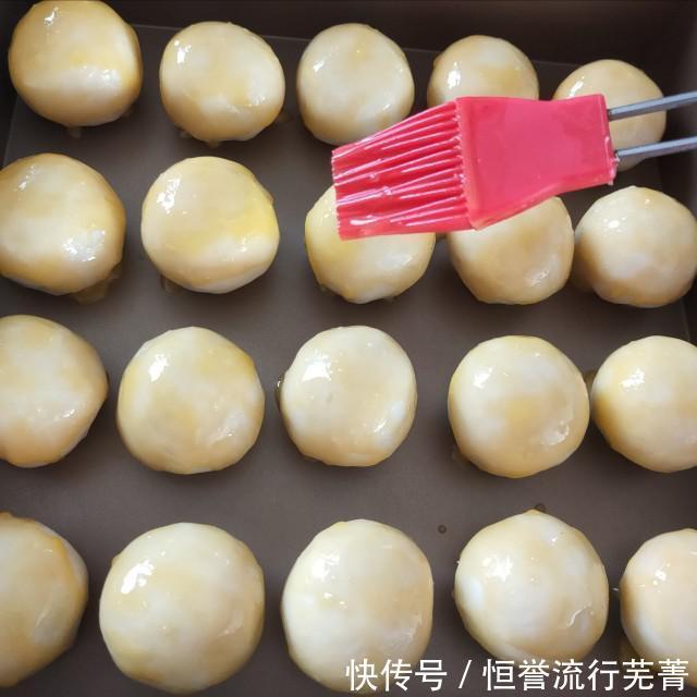 蛋黄|蛋黄酥,自己做的吃着更健康