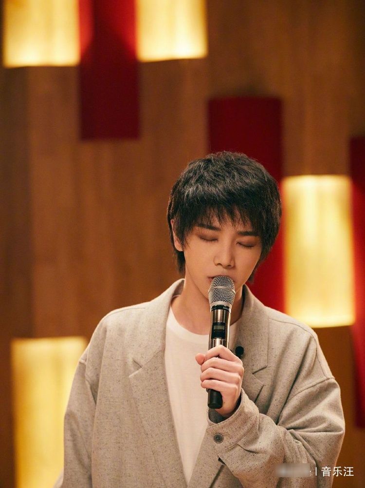  丁太升|怼哭萨顶顶的丁太升，评价《歌手2020》第五期华晨宇被高估了