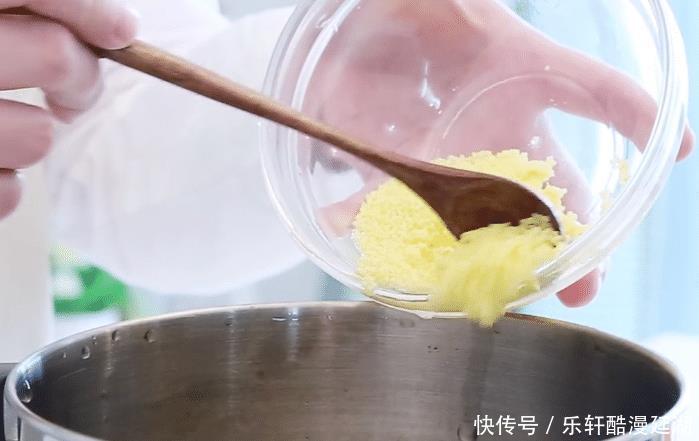 美食|分享一款奶香口味的南瓜小米粥,甜香味美又营养,孩子特喜欢