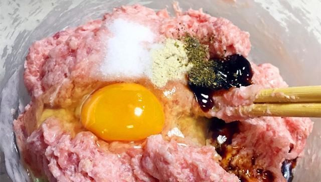 饭店|饺子好吃不在外形上,馅料是关键,这样调馅,包出饺子比饭店香
