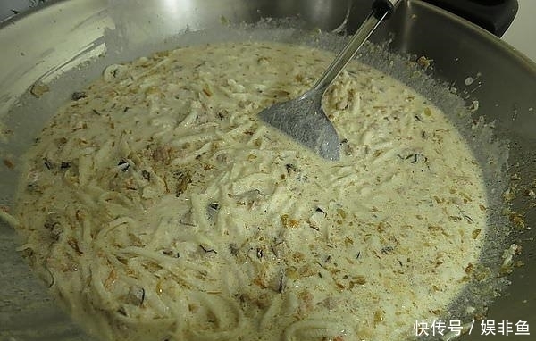 小点心|入秋后，全家最爱吃的小点心，软糯香甜，做法简单，全家人的最爱