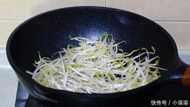 晚餐|晒晒我家晚餐，3人3菜1主食，荤素搭配，粗细粮混搭，营养更均衡