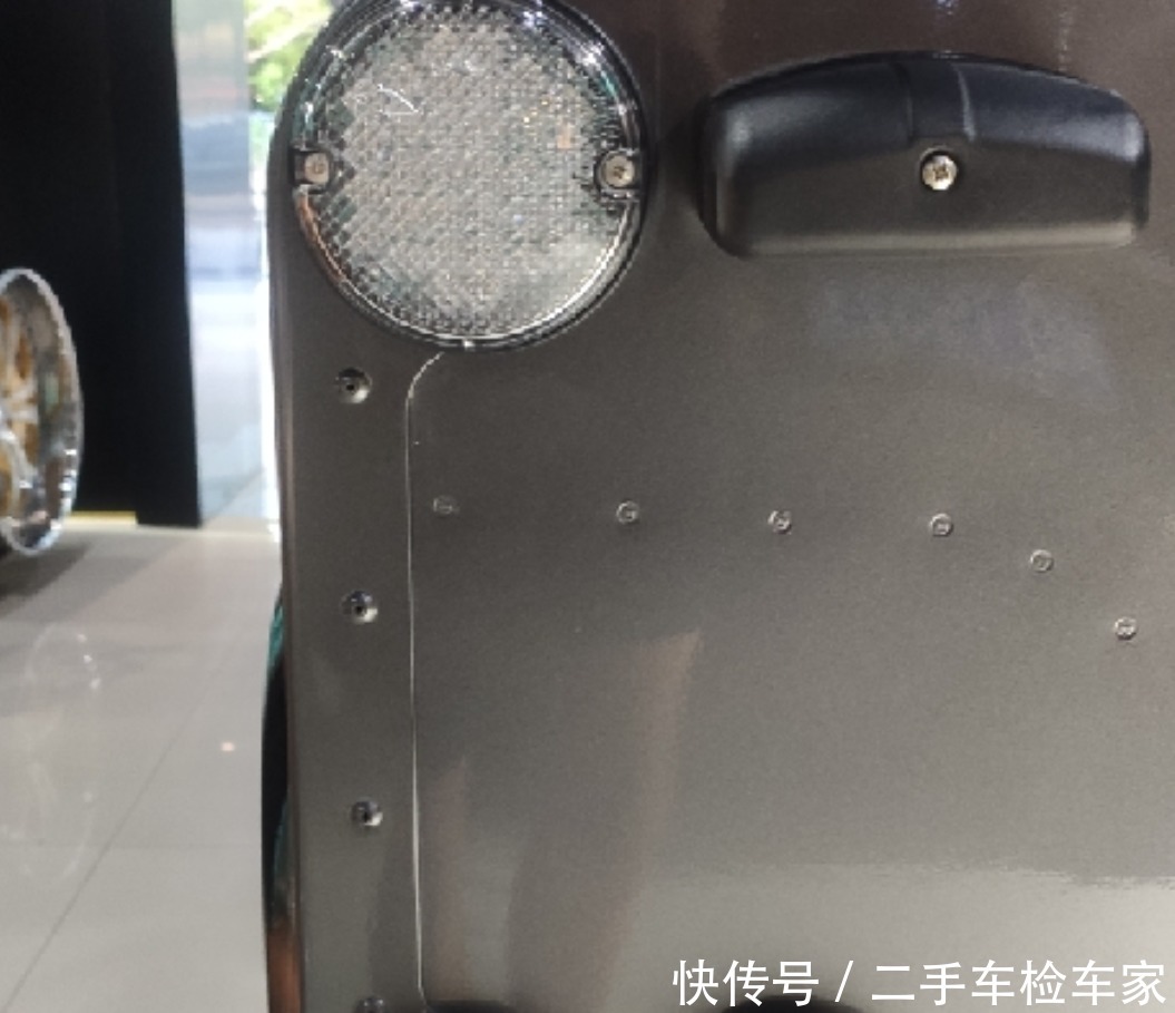 报价|女王的抉择!这辆路虎连气囊都没有报价却高达70万,买家:值!