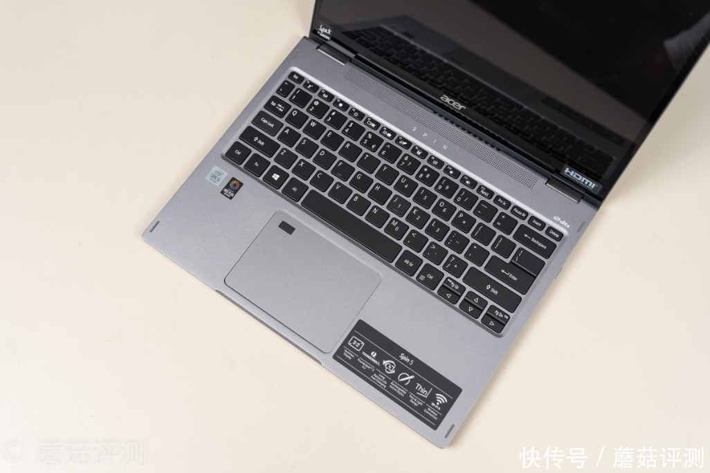 翻转|极致轻薄,自由翻转,细节出众、宏碁蜂鸟Spin 5百变2K轻薄本 评测