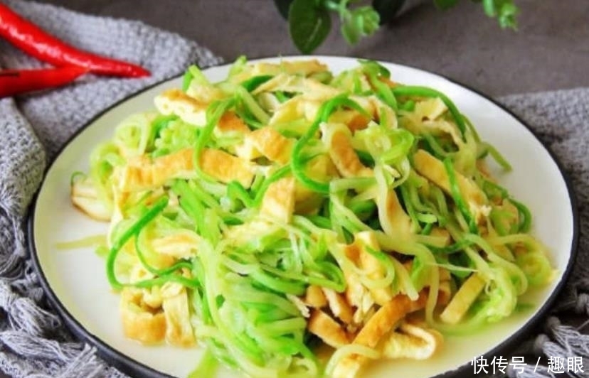 被誉为|它被誉为天然“补钙菜”,维C比冬瓜高,钙比牛奶高,孩子长个头